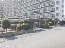 【埼玉県/新座市野火止】ネオアーバン新座 駐輪場