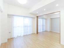 【埼玉県/所沢市寿町】コンセールタワー所沢 リビング・ダイニング：右奥：洋室