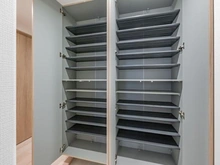 【埼玉県/川越市新富町】レクセルプラザ本川越 収納：※玄関