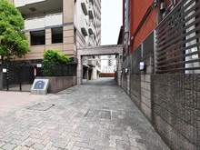 【埼玉県/川越市新富町】ベルメゾン川越サザンスケープ アプローチ
