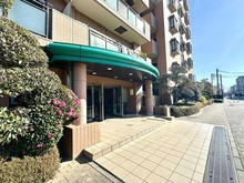 【埼玉県/越谷市大字西方】エフローレ新越谷ロイヤルガーデン エントランス
