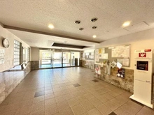 【埼玉県/越谷市大字西方】エフローレ新越谷ロイヤルガーデン 共用部