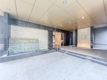 【埼玉県/坂戸市日の出町】レーベンリヴァーレ坂戸リッツ アプローチ