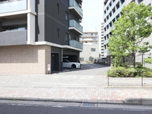 【埼玉県/三郷市中央】プレイズ三郷中央 駐車場