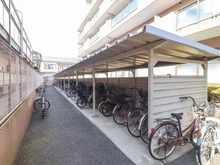 【埼玉県/越谷市瓦曽根】グランドハイツ越谷 駐輪場