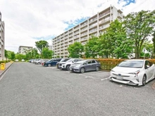 【埼玉県/志木市館】志木ニュータウン東の森壱番街 九号棟 駐車場