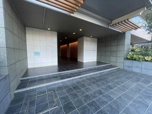 【埼玉県/さいたま市南区別所】ミューズシティ　ザ　ファーストタワー アプローチ