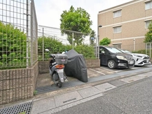 【埼玉県/さいたま市北区奈良町】アドグランデ大宮宮原 バイク置き場