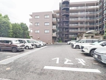 【埼玉県/さいたま市北区宮原町】大宮宮原ガーデンハウス 駐車場