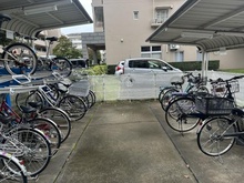 【埼玉県/所沢市緑町】プラザシティ新所沢緑町第一 2号棟 駐輪場