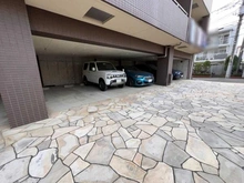 【埼玉県/さいたま市中央区上落合】ゼクシア大宮上落合 駐車場