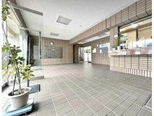 【埼玉県/川口市南町】川口南町ローヤルコーポ エントランス