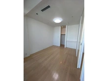 【神奈川県/横浜市西区みなとみらい】M．M．　TOWERS　FORESIS 洋室（約６．５帖）