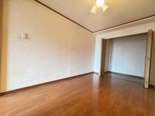 【東京都/世田谷区深沢】深沢コーポラス 洋室（約５．５帖）