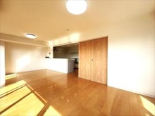 【神奈川県/横浜市港北区新羽町】ライオンズマンション大倉山新羽町 ＬＤＫ約１８．５帖