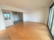 【神奈川県/横浜市栄区小菅ケ谷】レイディアントシティ本郷台 リビング＋和室