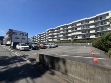 【神奈川県/横浜市港南区丸山台】メガロン丸山台第2 駐車場