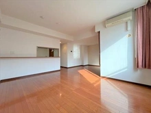 【東京都/世田谷区桜】ヒルズ馬事公苑パークフロント リビングダイニング（２）