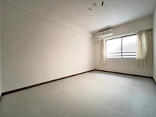 【東京都/世田谷区桜】ヒルズ馬事公苑パークフロント 洋室約６．８帖（１）