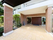 【東京都/三鷹市井口】シティハウス武蔵境南ウエストコート エントランス２