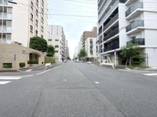 【東京都/墨田区緑】両国緑スカイハイツ 前面道路（２０２６年７月撮影）