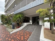 【大阪府/大阪市東淀川区下新庄】淡路パークハイツ2号館 エントランス