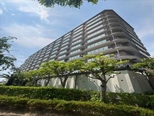 【大阪府/吹田市山田東】ローレルハイツ千里 外観