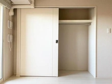 【東京都/世田谷区池尻】オープンレジデンシア池尻大橋 洋室　収納