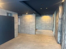 【大阪府/高槻市津之江町】レーベン高槻エアリープレイス 共用部（エントランスホール）
