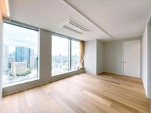 【東京都/文京区後楽】住友不動産飯田橋ファーストタワー・ラ・トゥール飯田橋 リビング
