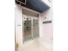 【東京都/台東区根岸】新根岸拾番館 マンション出入口（２０２６年２月撮影）