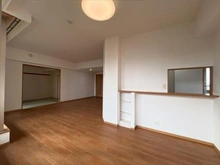 【愛知県/名古屋市千種区下方町】ロイヤルアーク北覚王山 リビング・ダイニング約１７帖－３