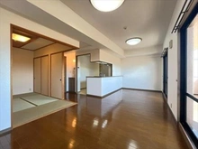 【愛知県/名古屋市瑞穂区関取町】オーラム瑞穂関取町 リビング・ダイニング１２．８帖－１