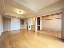 【愛知県/名古屋市名東区神丘町】藤和シティホームズ神丘 リビング・ダイニング約１３．５帖－２