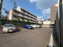 【愛知県/名古屋市千種区春岡】バンベール池下南 駐車場