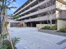 【京都府/京都市上京区河原町通荒神口下る】ザ・パークハウス京都鴨川御所東 アプローチ