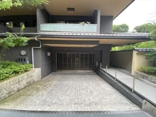 【京都府/京都市上京区寺町通広小路上る】イーグルコート京都御所梨木の杜 駐車場