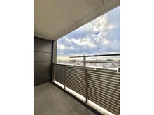 【千葉県/流山市西平井】ポレスター流山平和台 奥行きのあるバルコニー。明るい陽が差し込みます。