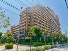 【東京都/江東区千石】ジースクエア 外観：重厚な色調が都市の美しい景観になる