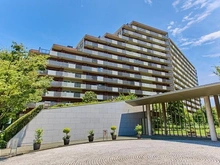 【東京都/江東区塩浜】ニュートンプレイスノースコート メインエントランス前の車寄せはゆとりある広さ