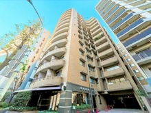 【東京都/港区南青山】ヴィラージュ南青山 外観：東京メトロ銀座線・千代田線・半蔵門線「表参道」駅徒歩11分