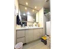 【神奈川県/相模原市中央区上溝】ガーデンブリーズ光の街 【洗面台】収納力と機能性に優れたお手入れラクラク洗面化粧台