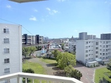 【神奈川県/海老名市さつき町】海老名プラーザ10号棟 南東角部屋につき陽当たり通風良好