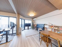 【神奈川県/横浜市西区東ケ丘】ヴェレーナグラン横浜野毛山公園 リビング横の洋室と繋げて広々と利用することも可能