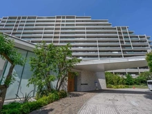 【神奈川県/藤沢市羽鳥】プレミスト湘南辻堂アクアフェイス 荷物の持ち運びに便利な車寄せのあるエントランス