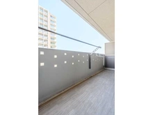 【神奈川県/藤沢市羽鳥】プレミスト湘南辻堂アクアフェイス 奥行最大2mの広々としたバルコニー