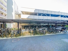 【東京都/西東京市芝久保町】パークウエスト東京イーストブロック棟 敷地内、駐輪場