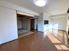 【神奈川県/川崎市多摩区長尾】スペースイン長尾台 居室・リビング