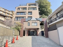 【神奈川県/横浜市港北区師岡町】ナイスグランドステージ大倉山 外観：【間取り】開放感のあるメゾネットタイプの４LDK！LDは広々19帖以上！全居室と廊下にもクローゼット・・・