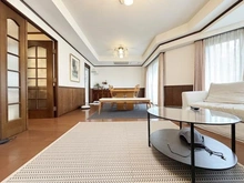 【神奈川県/横浜市港北区師岡町】ナイスグランドステージ大倉山 【リビングダイニング】リビングダイニングは広々19.7帖。家族団らんの時間も増えそうなくつろぎの空・・・